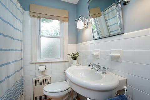 105 Lancaster St, Springfield, MA 01118 photo 17