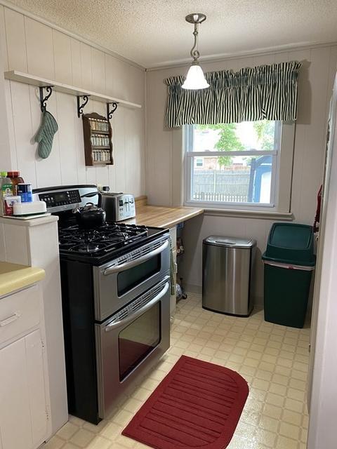 11 Merida St, Springfield, MA 01104 photo 9