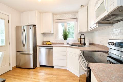 45 Balfour Dr, Springfield, MA 01118 photo 8
