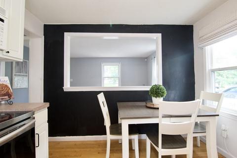 45 Balfour Dr, Springfield, MA 01118 photo 12