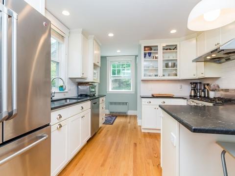 32 Cedar Ave, Stoneham, MA 02180 photo 4