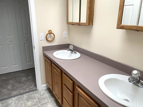 58 Ledgecrest Dr, Worcester, MA 01603 photo 9