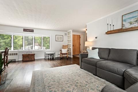 28 Seward Rd, Stoneham, MA 02180 photo 10