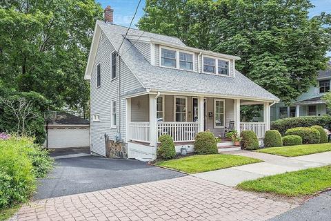 59 Bancroft Ave, Reading, MA 01867 photo 2