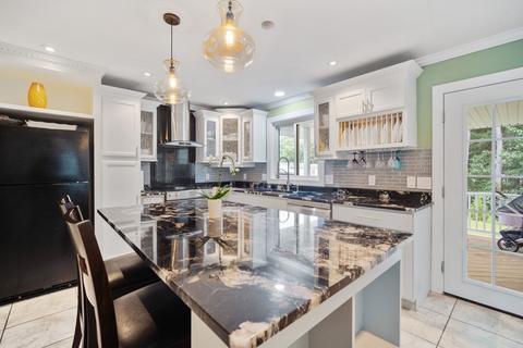 17 Deboo Dr, Springfield, MA 01129 photo 15