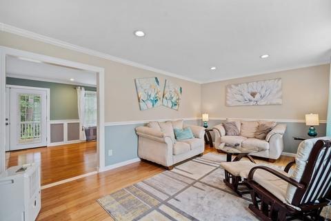 17 Deboo Dr, Springfield, MA 01129 photo 8