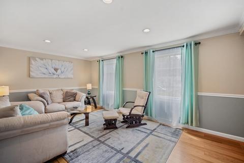 17 Deboo Dr, Springfield, MA 01129 photo 9