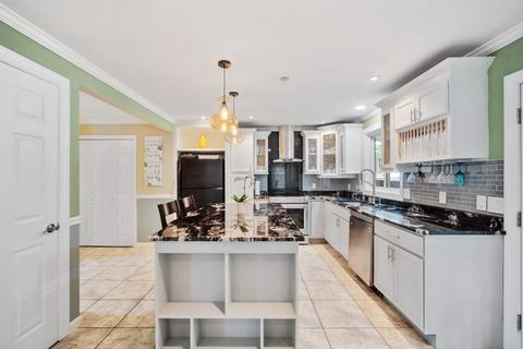 17 Deboo Dr, Springfield, MA 01129 photo 14