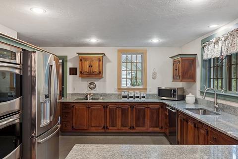 22 Willowbrook Ln, Worcester, MA 01609 photo 8