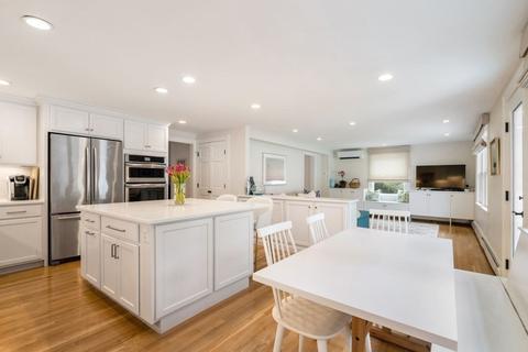 9 Park Ave, Needham, MA 02494 photo 4