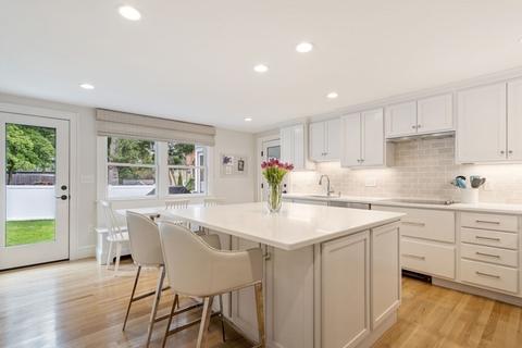 9 Park Ave, Needham, MA 02494 photo 3