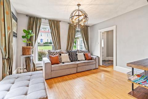 45 Spring St, Stoneham, MA 02180 photo 5