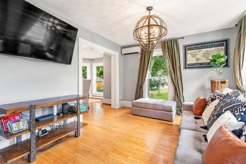 45 Spring St, Stoneham, MA 02180 photo 4