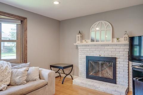 8 Exeter Dr, Woburn, MA 01801 photo 11