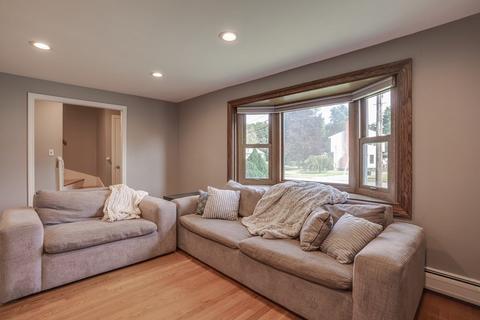 8 Exeter Dr, Woburn, MA 01801 photo 10