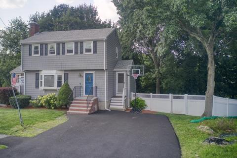 8 Exeter Dr, Woburn, MA 01801 photo 2