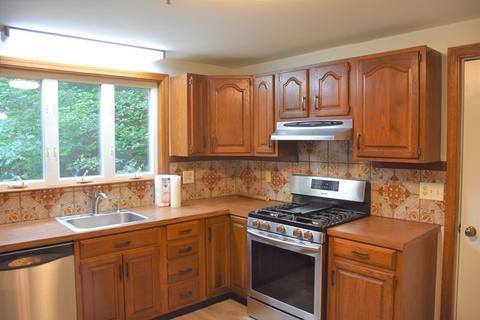 9 Page Ave, Ashburnham, MA 01430 photo 4