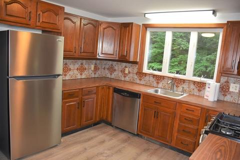 9 Page Ave, Ashburnham, MA 01430 photo 3