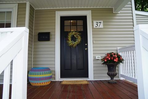 37 John St, Reading, MA 01867 photo 3