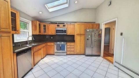 2 Old Brook Dr, Worcester, MA 01609 photo 11