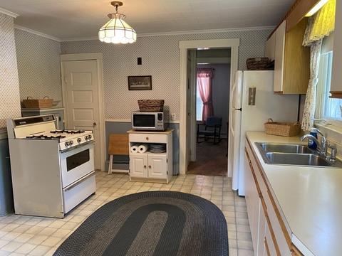 22 Eastern Ave, Webster, MA 01570 photo 17