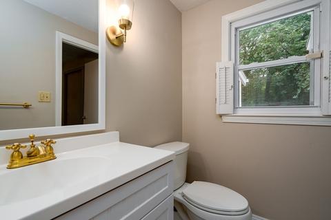 66 Thomas St, Ashland, MA 01721 photo 22