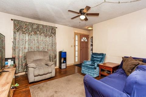 45 Leitch St, Springfield, MA 01109 photo 9