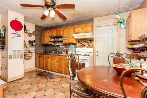 45 Leitch St, Springfield, MA 01109 photo 7