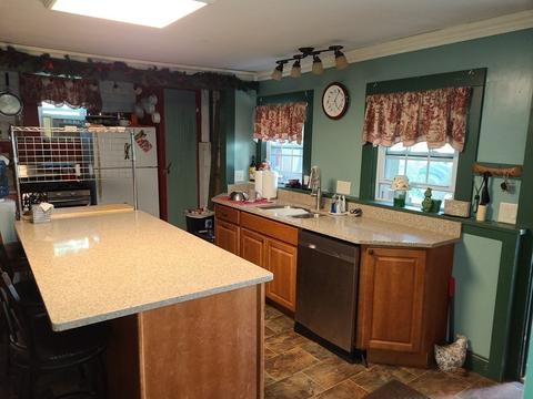 31 High St, Ware, MA 01082 photo 10