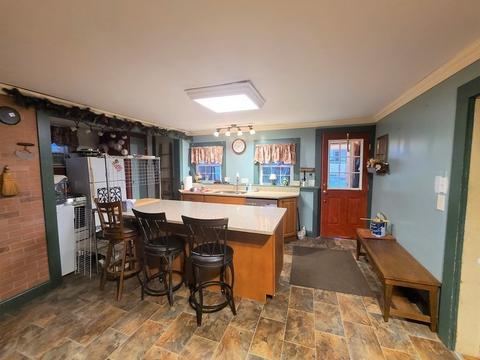 31 High St, Ware, MA 01082 photo 11