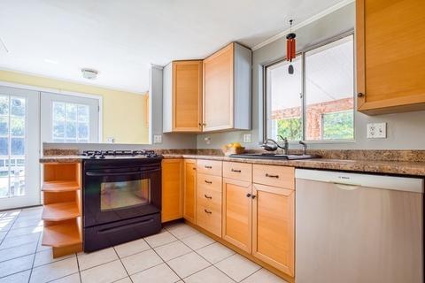 27 Amory Ave, Maynard, MA 01754 photo 8