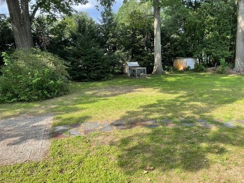 27 Spring St, Easthampton, MA 01027 photo 4