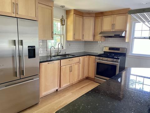 27 Spring St, Easthampton, MA 01027 photo 13