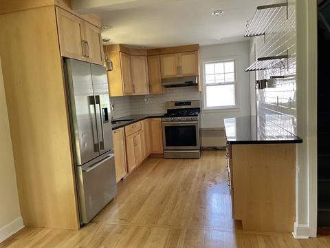27 Spring St, Easthampton, MA 01027 photo 12