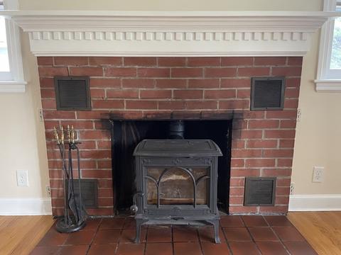 27 Spring St, Easthampton, MA 01027 photo 9