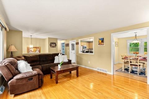 6 Appleton Dr, Hudson, MA 01749 photo 9