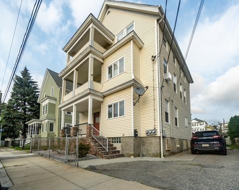 72 Montaup St, Fall River, MA 02724 photo 2