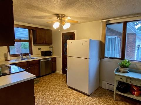 263 Abbott St, Springfield, MA 01118 photo 5