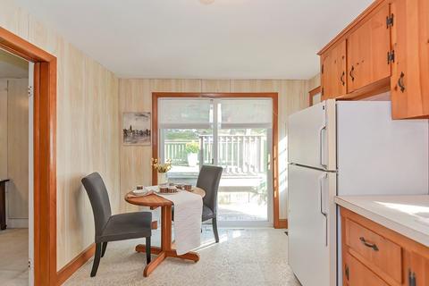 18 Walters Ave, Dedham, MA 02026 photo 17