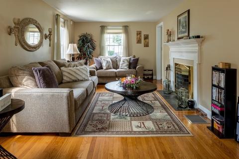 259 Gillette Ave, Springfield, MA 01118 photo 2