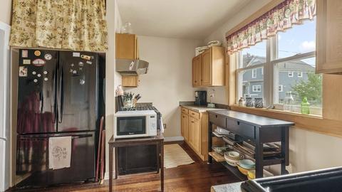 51 Morse Pl, Fall River, MA 02724 photo 4