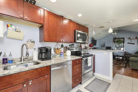 2710 Cranberry Hwy, Wareham, MA 02571 photo 9