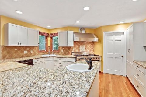 62 Whisper Dr, Worcester, MA 01609 photo 12
