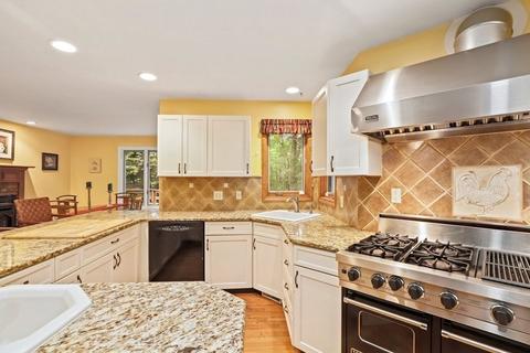 62 Whisper Dr, Worcester, MA 01609 photo 13