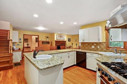 62 Whisper Dr, Worcester, MA 01609 photo 10