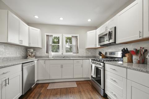 17 Parker St, Maynard, MA 01754 photo 5