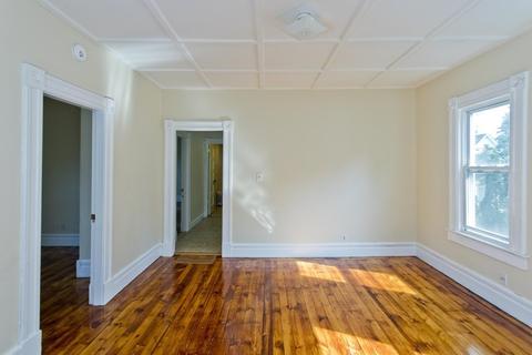 61 Euclid Ave, Springfield, MA 01108 photo 25