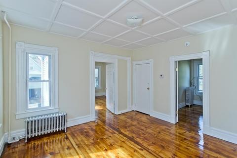 61 Euclid Ave, Springfield, MA 01108 photo 24