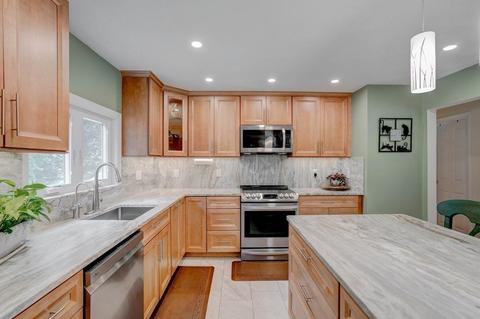 1046 Main St, Reading, MA 01867 photo 19