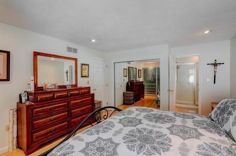 1046 Main St, Reading, MA 01867 photo 25